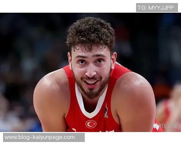 砍下28分6篮板却被雪藏申京转发个人数据海报引发热议 砍下28分6篮板却被雪藏申京转发个人数据海报引发热议